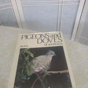 Australian Pigeons and Doves Guidebook